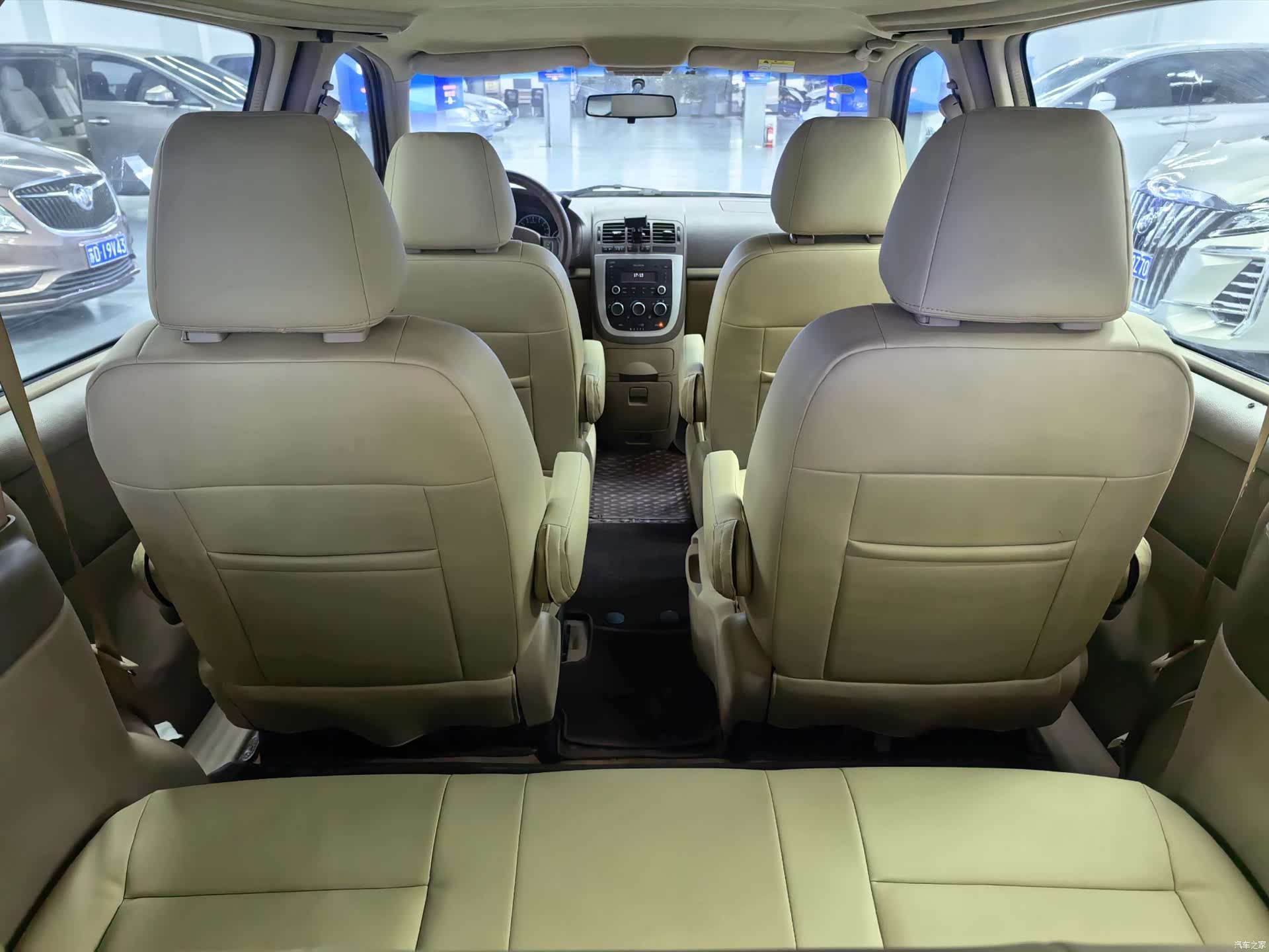 Buick GL8, 2014 13