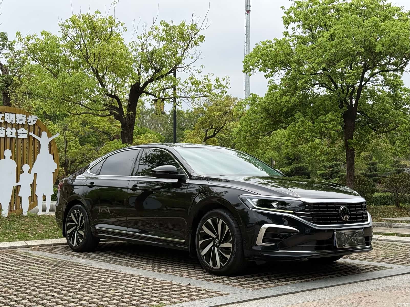 Volkswagen Passat, 2021 3