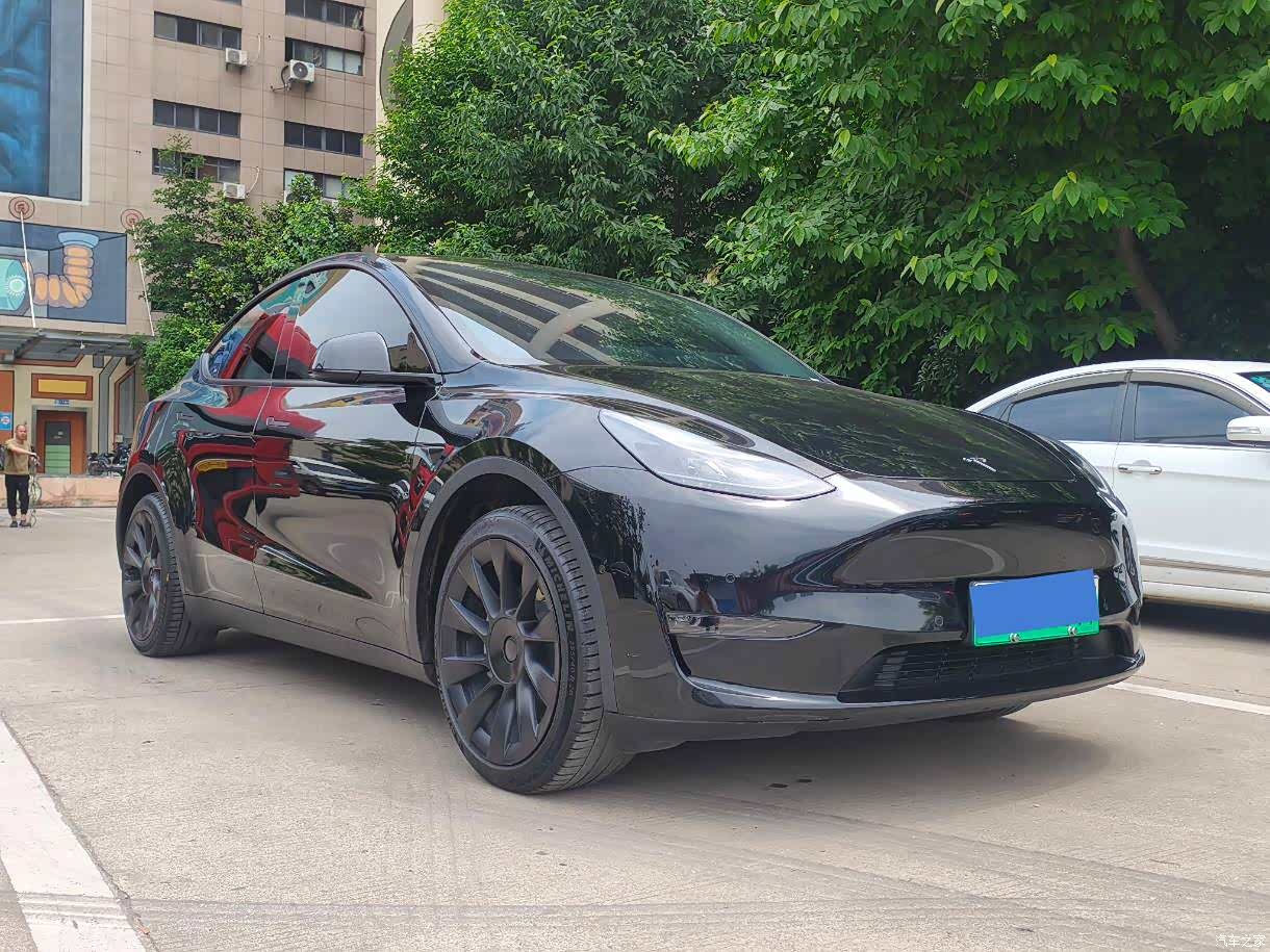 Tesla Model Y, 2022 2
