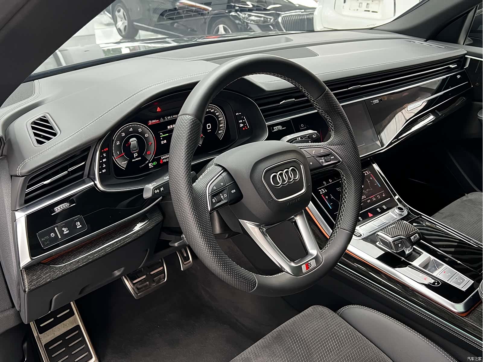 Audi Q8, 2020 14