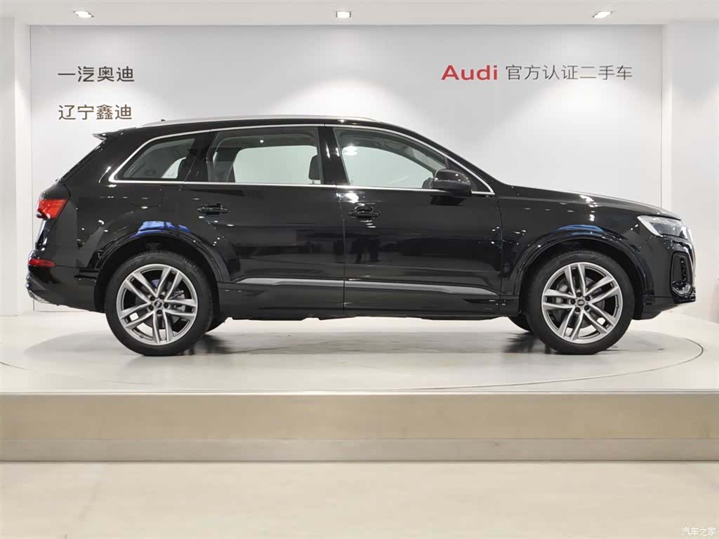 Audi Q7, 2024 3