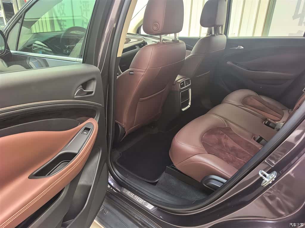Buick Envision Plus, 2016 10