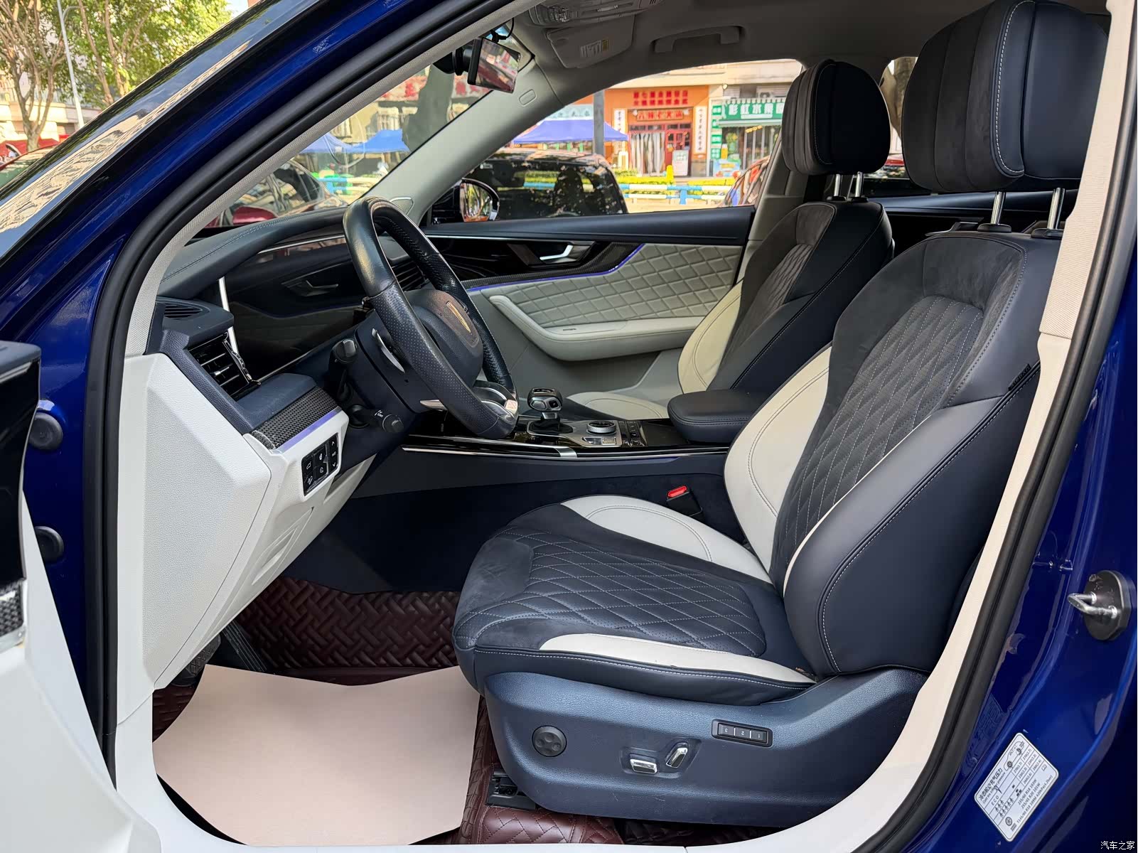 Hongqi HS5, 2020 8