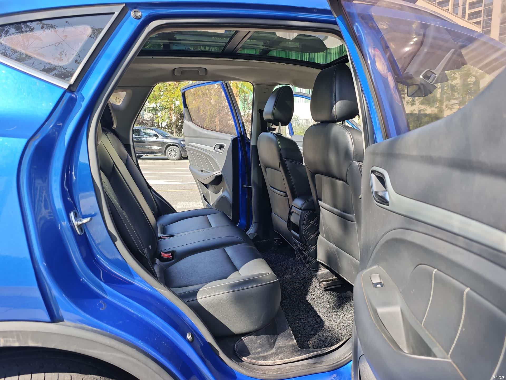 MG ZS, 2017 14