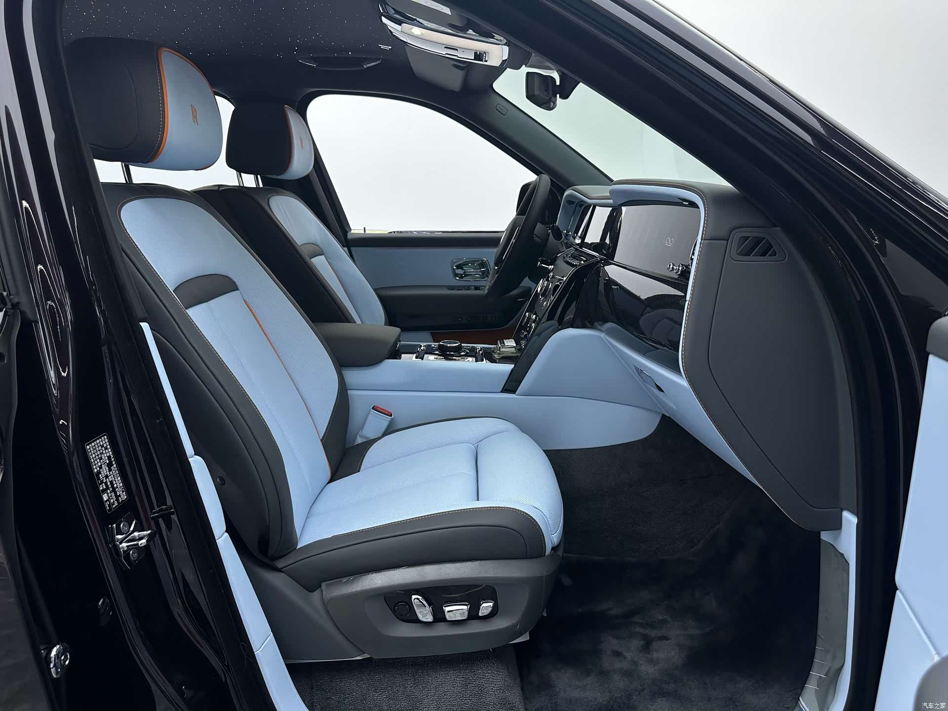 Rolls-Royce Cullinan, 2025 все фото
