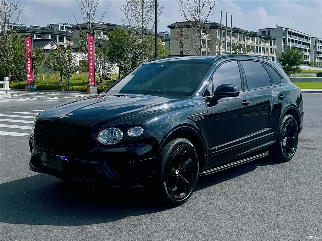 Bentley Bentayga, 2022 2