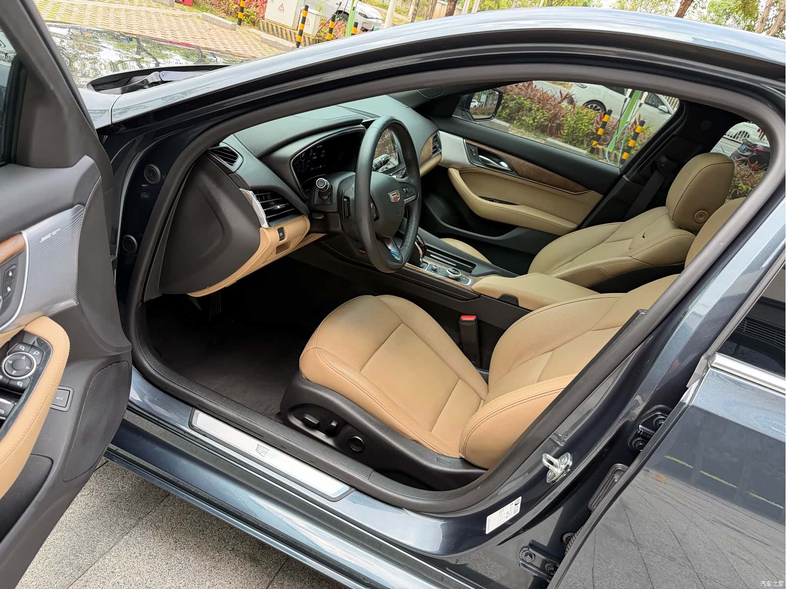 Cadillac CT5, 2021 все фото