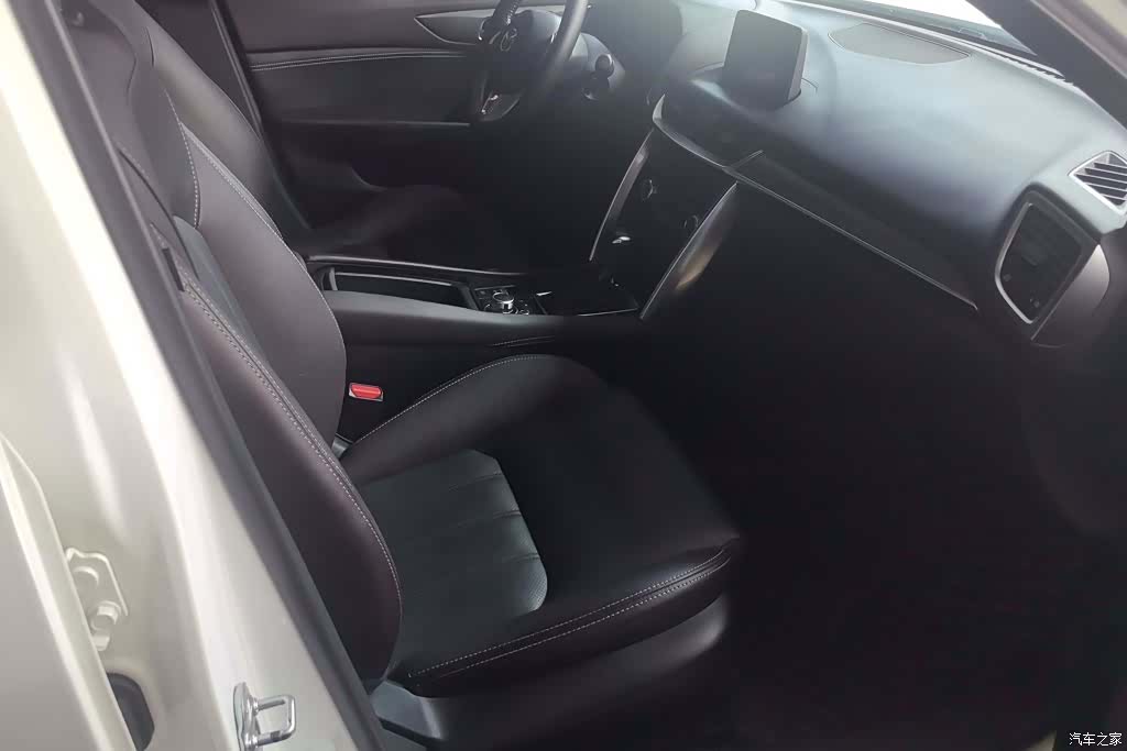 Mazda CX-4, 2016 8