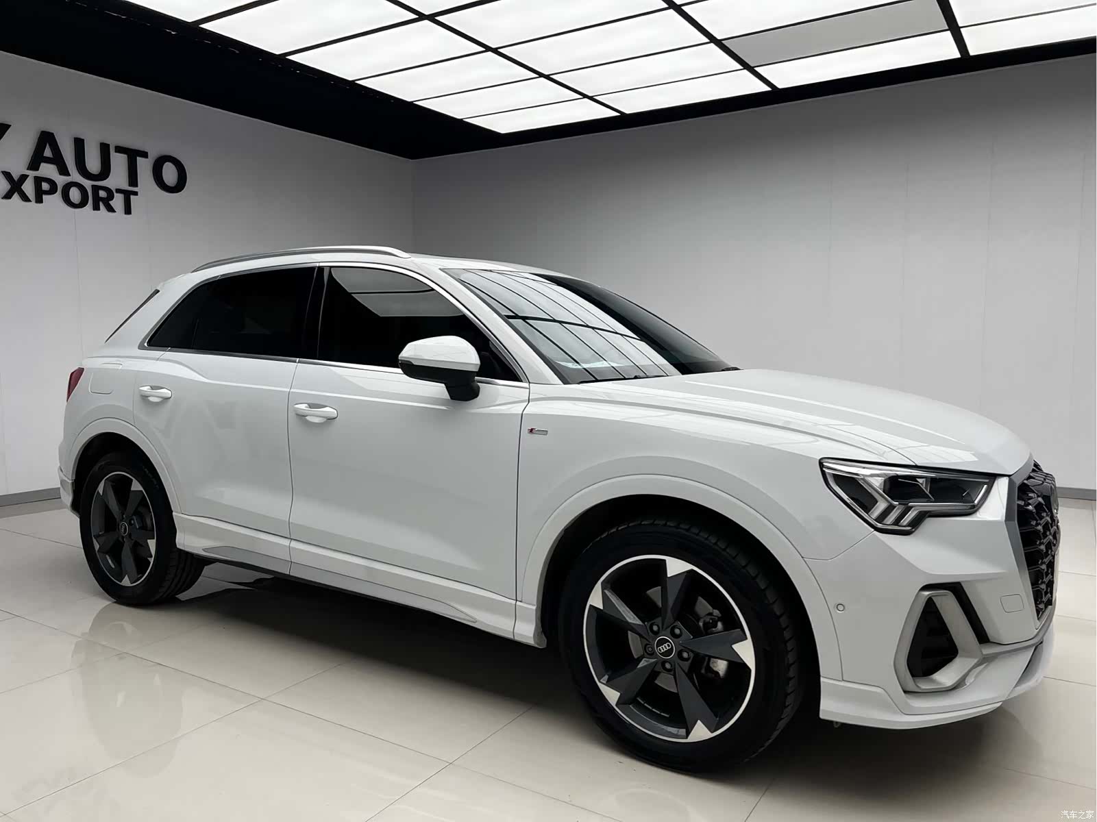 Audi Q3, 2022 3