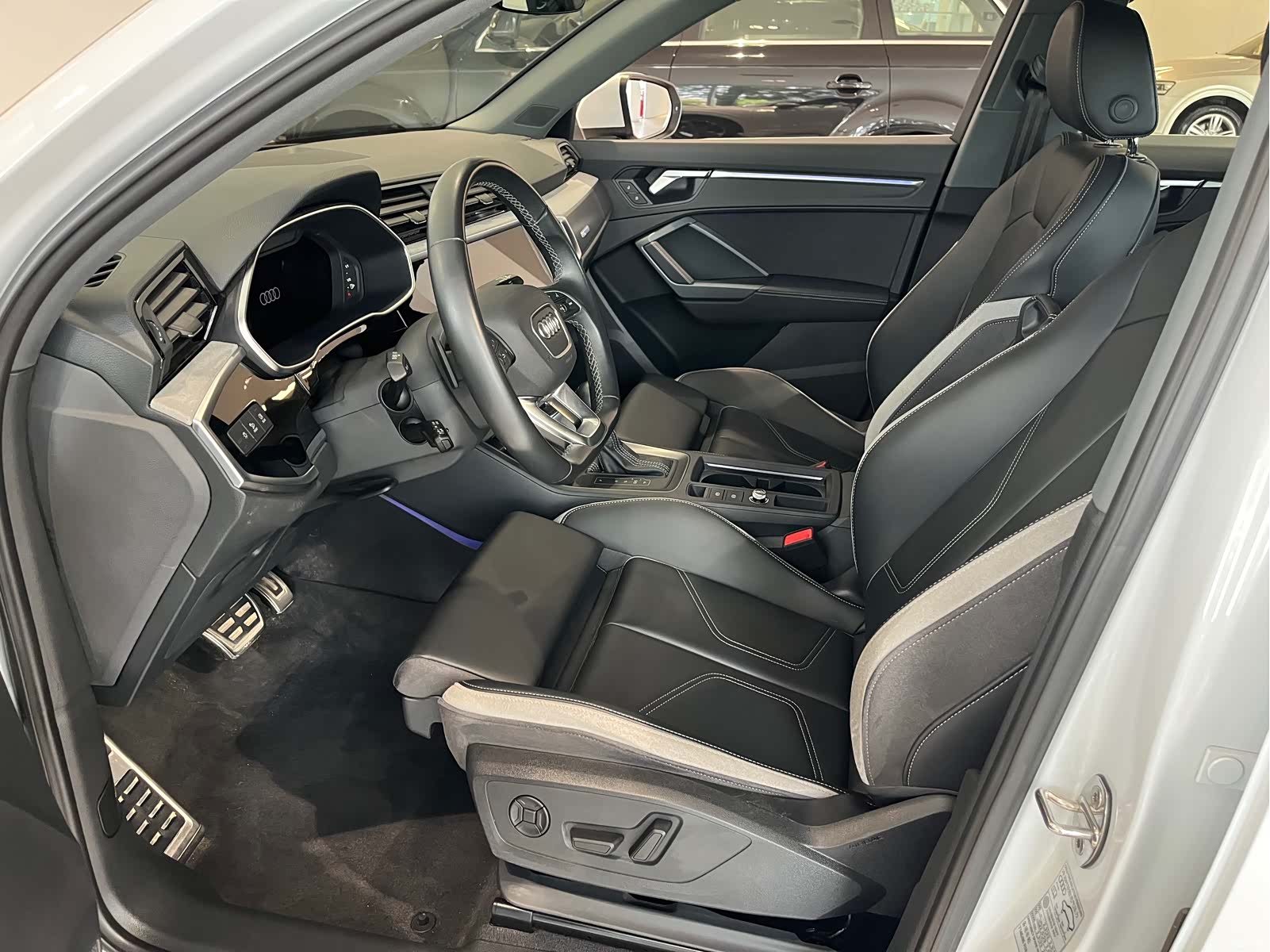 Audi Q3, 2024 3