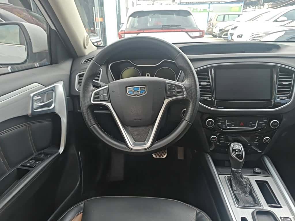 Geely X6, 2017 11