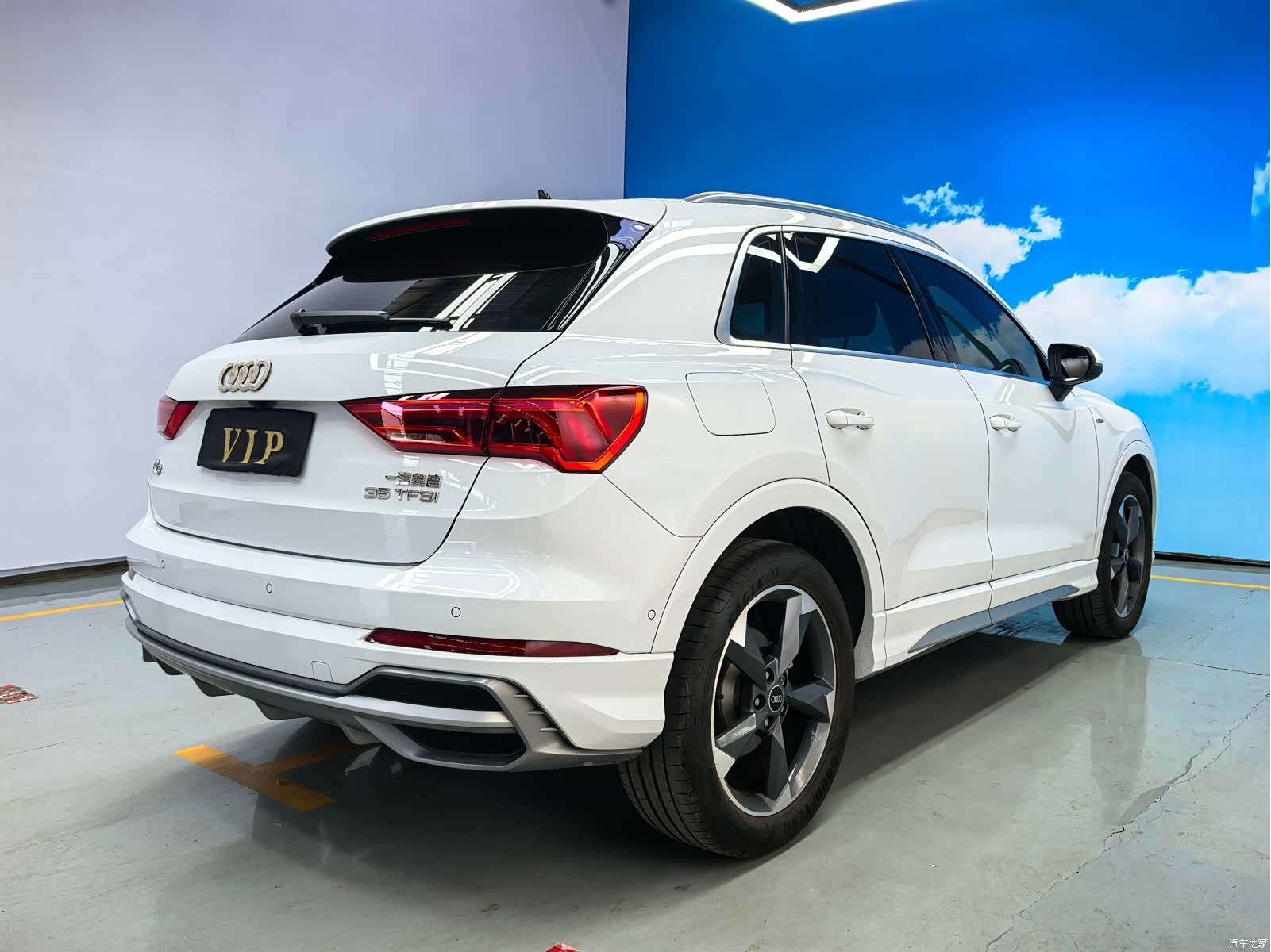Audi Q3, 2022 4