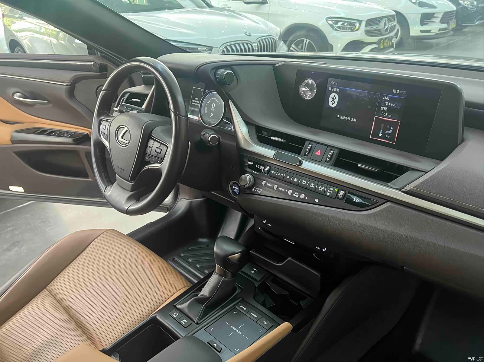 Lexus ES, 2021 11