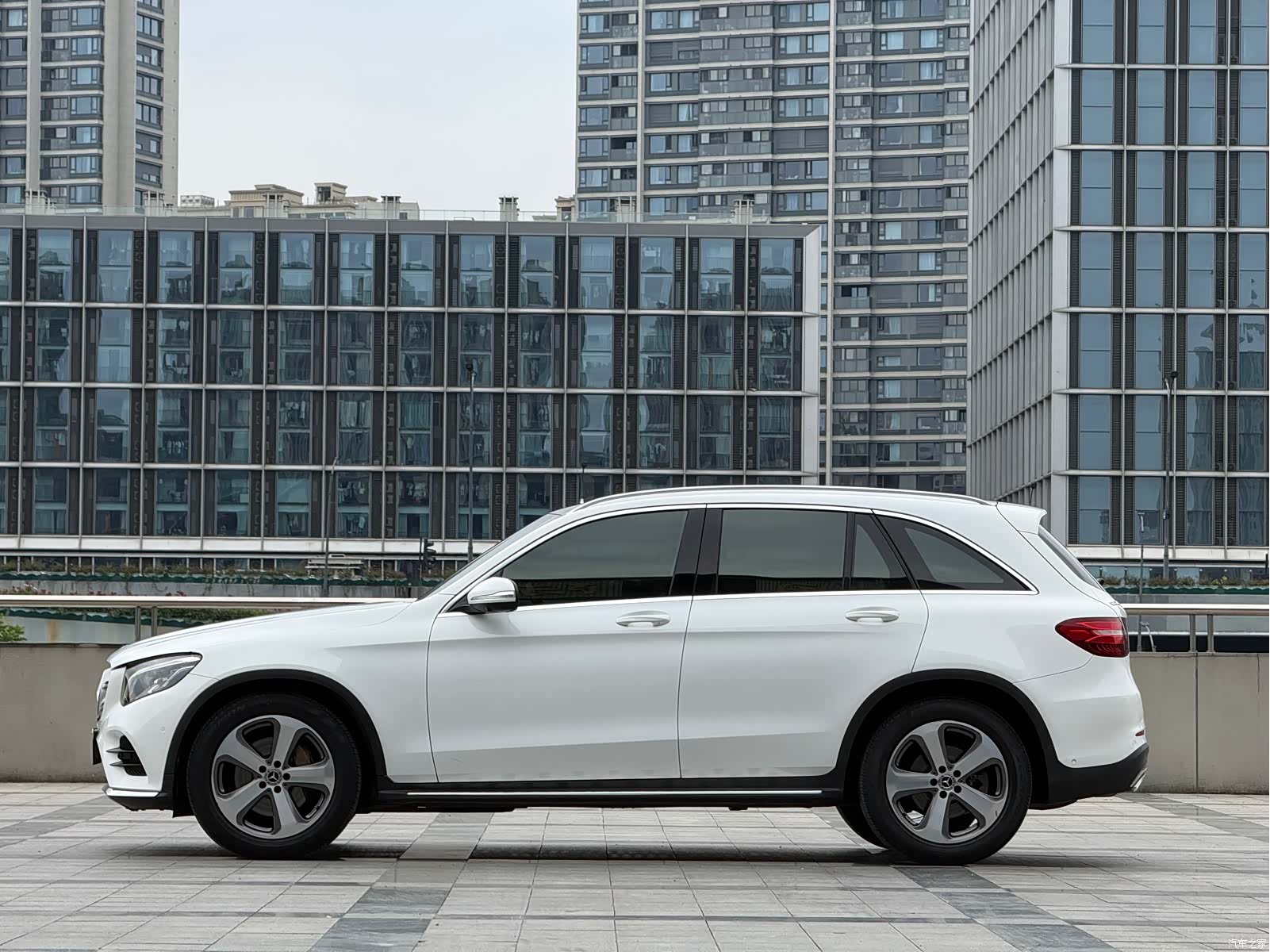 Mercedes-Benz GLC, 2017 15