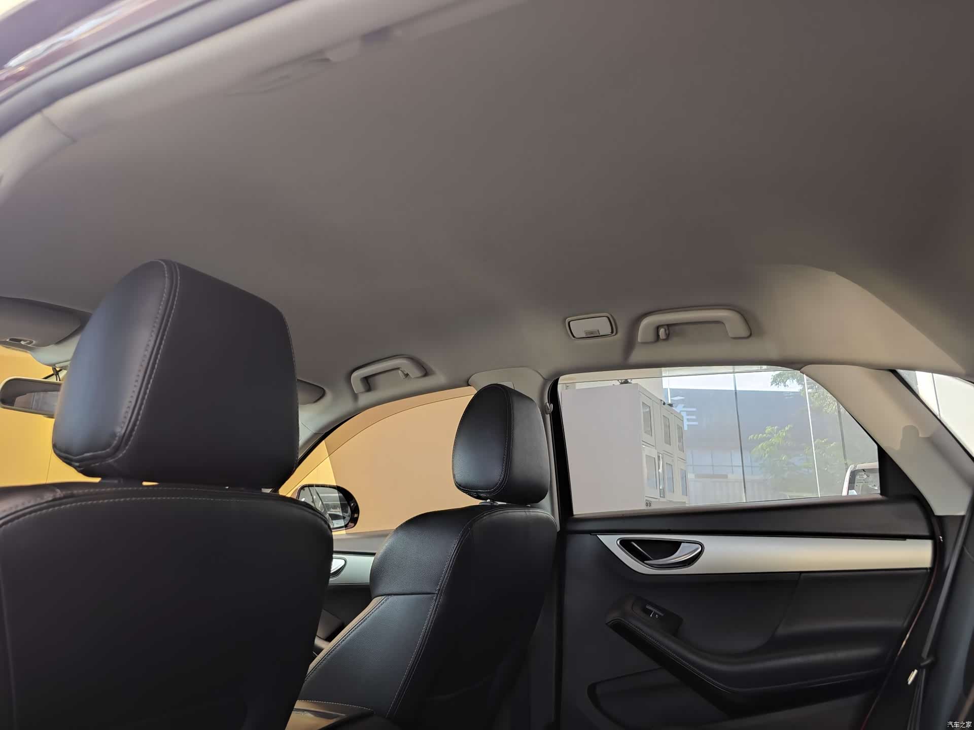 Zotye SR7, 2016 23