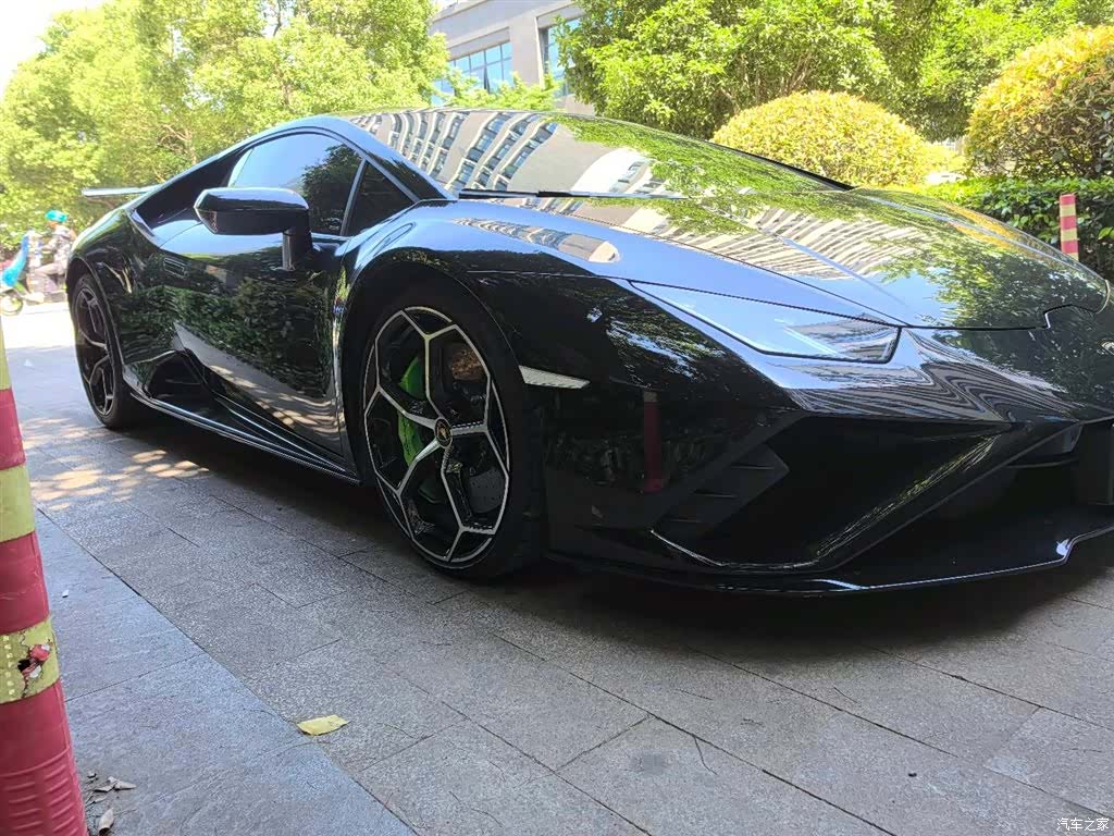 Lamborghini Huracán, 2022 4