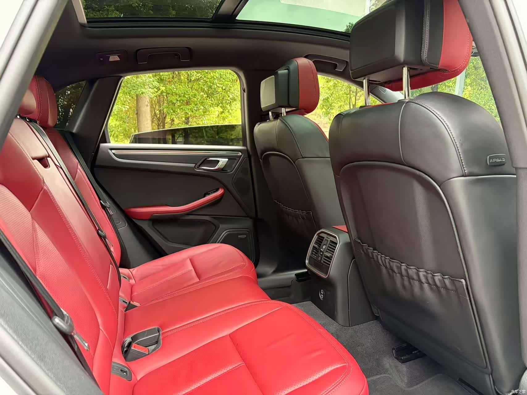 Porsche Macan, 2025 12