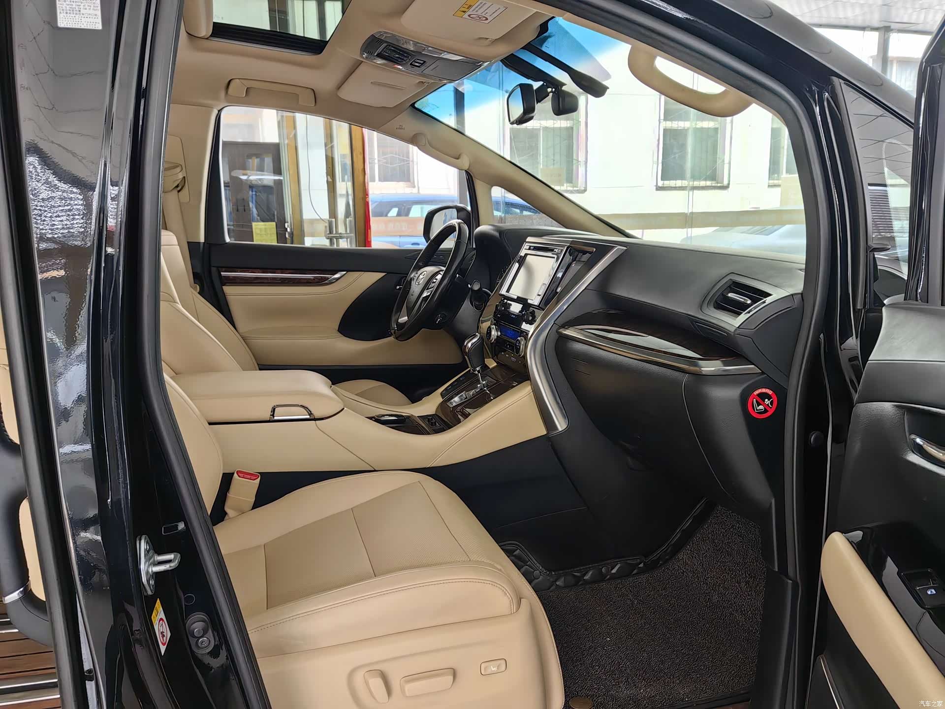 Toyota Alphard, 2018 14