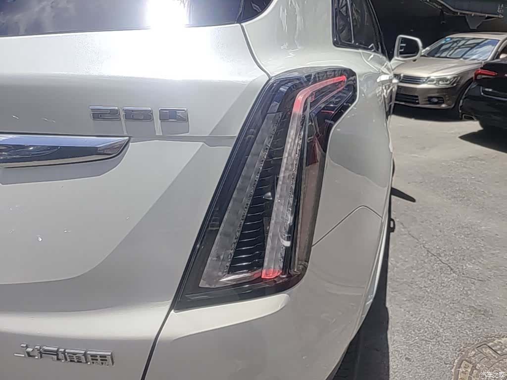 Cadillac XT5, 2022 8