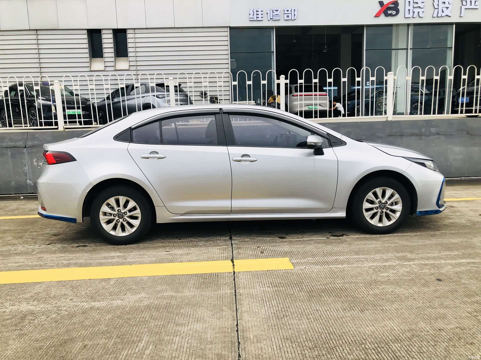 Toyota Corolla, 2023 все фото