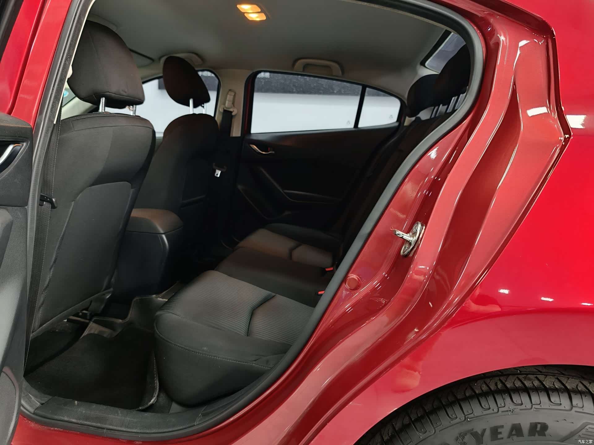 Mazda Mazda3, 2016 6