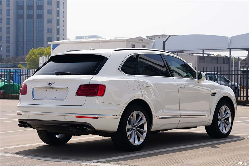 Bentley Bentayga, 2020 17