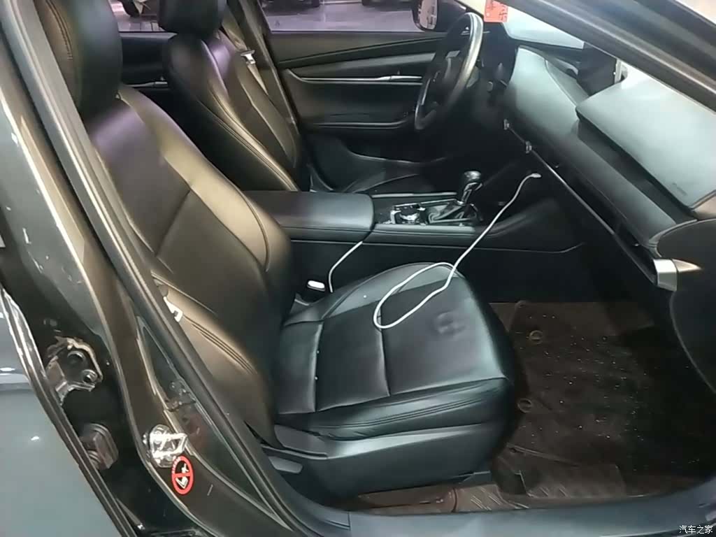 Mazda Mazda3, 2020 25