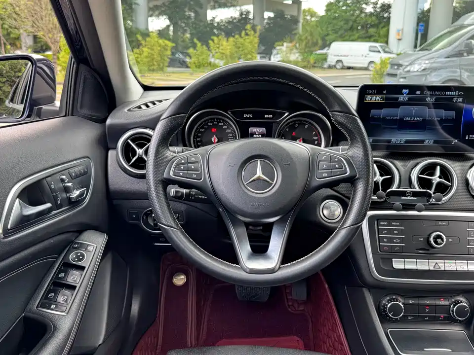 Mercedes-Benz GLA