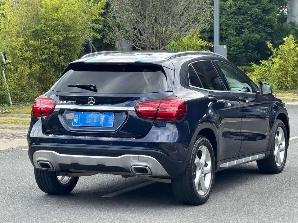 Mercedes-Benz GLA