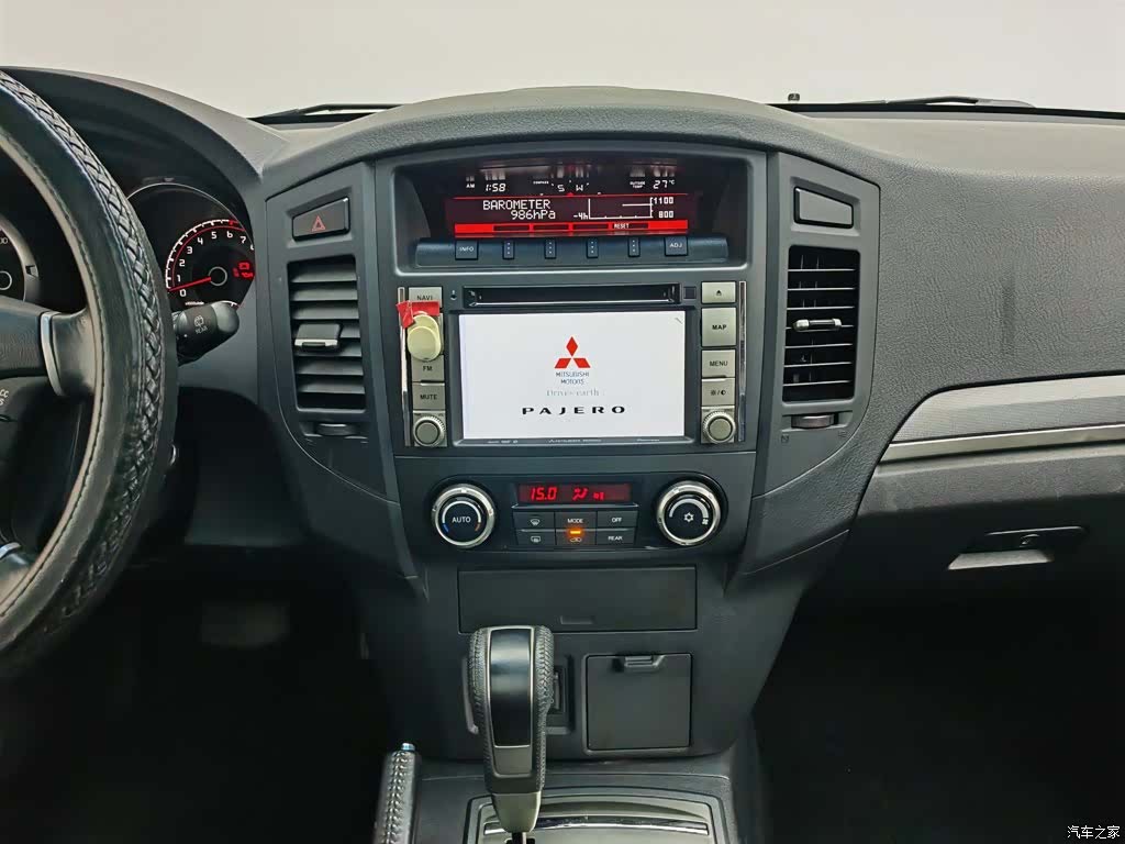 Mitsubishi Pajero, 2014 12