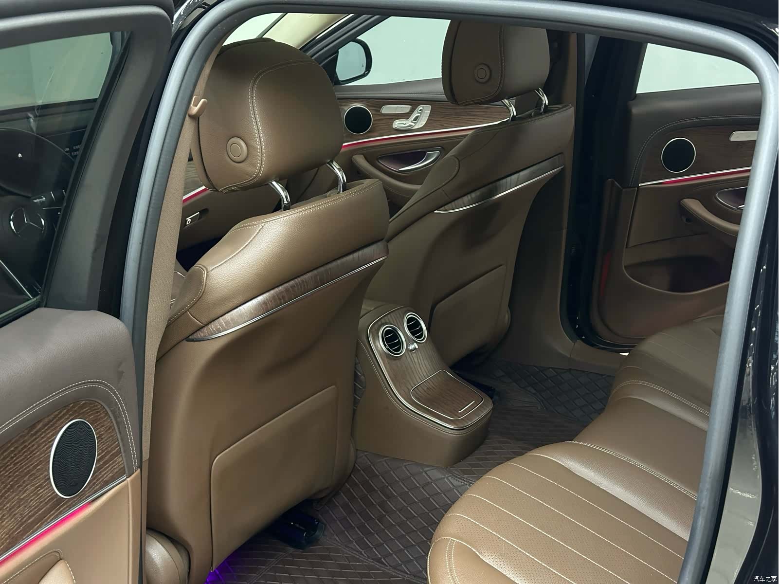 Mercedes-Benz E-Class, 2021 все фото