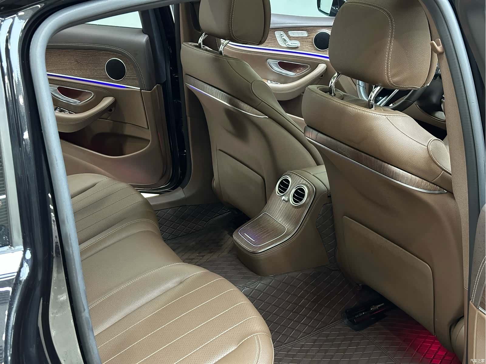 Mercedes-Benz E-Class, 2021 14