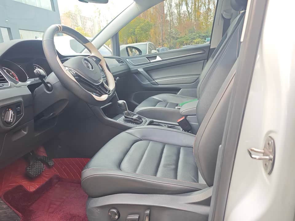 Volkswagen Golf*Jiayu