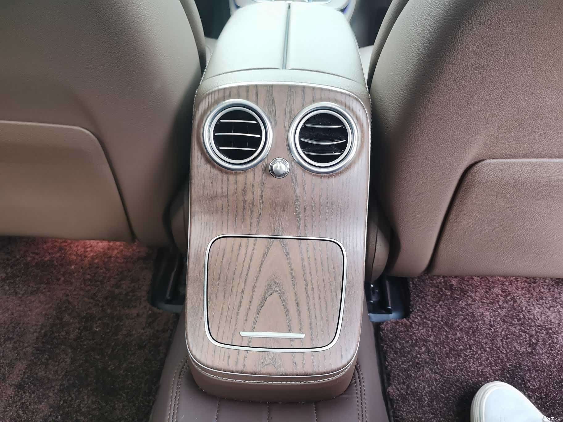 Mercedes-Benz E-Class, 2023 20