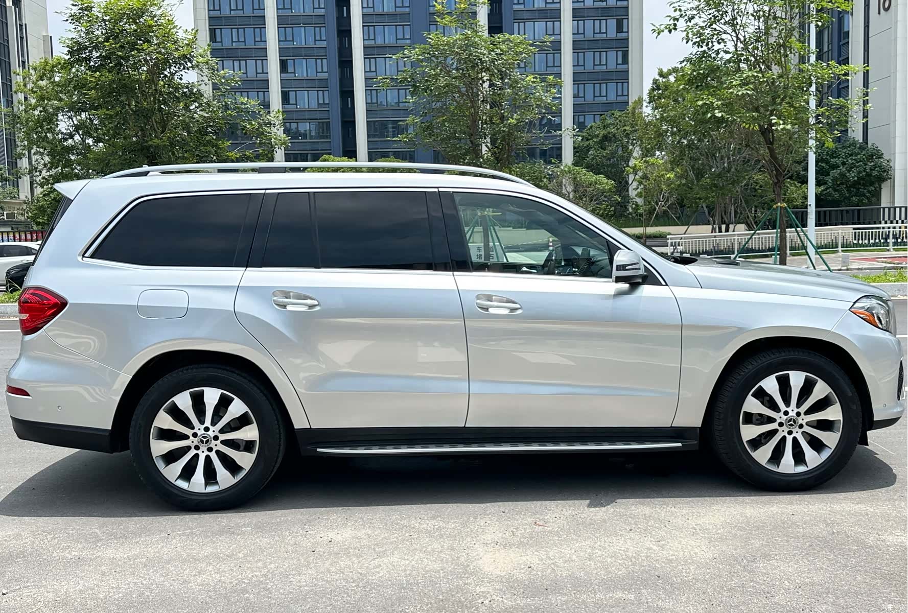 Mercedes-Benz GLS, 2018 7