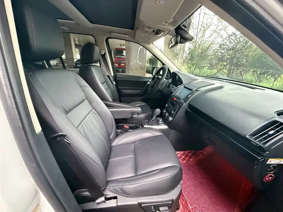 Land Rover Freelander 2