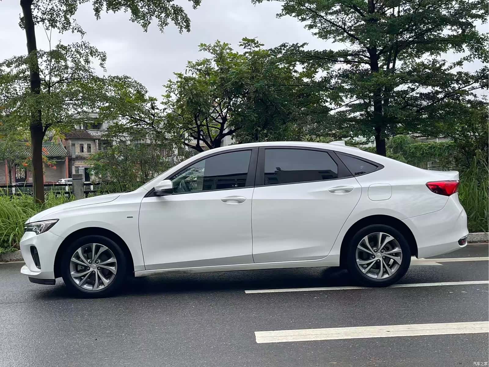 Buick Verano, 2023 10