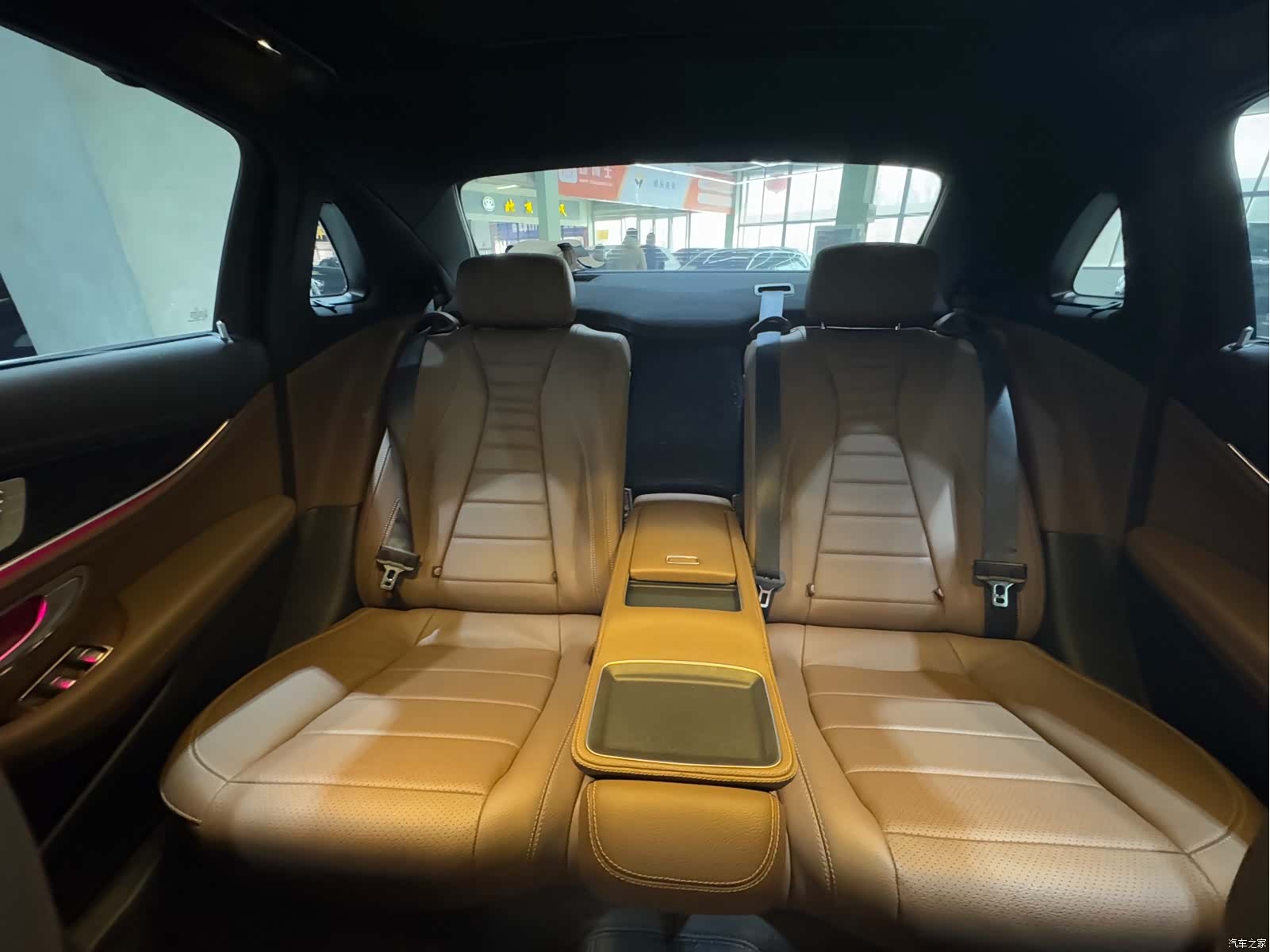 Mercedes-Benz E-Class, 2023 12