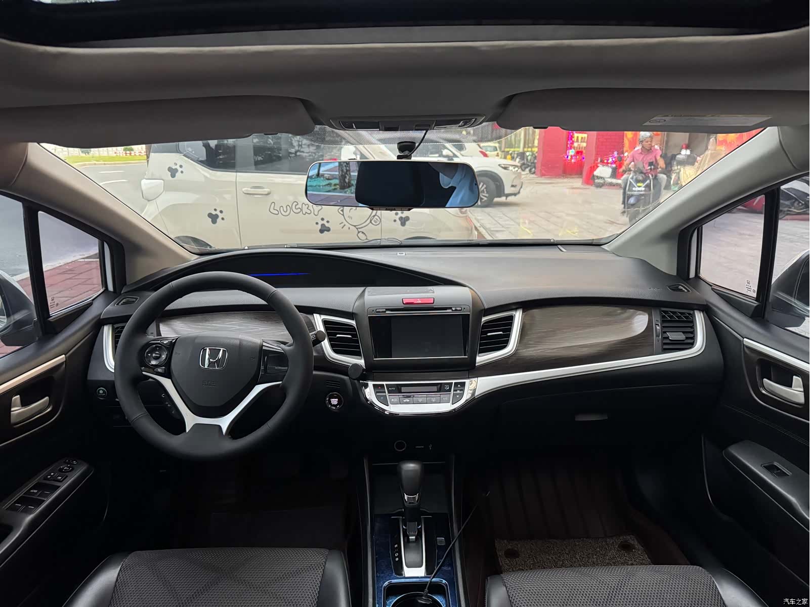 Honda Jade, 2015 все фото