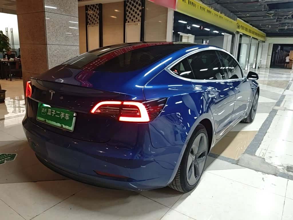 Tesla Model 3, 2019 7