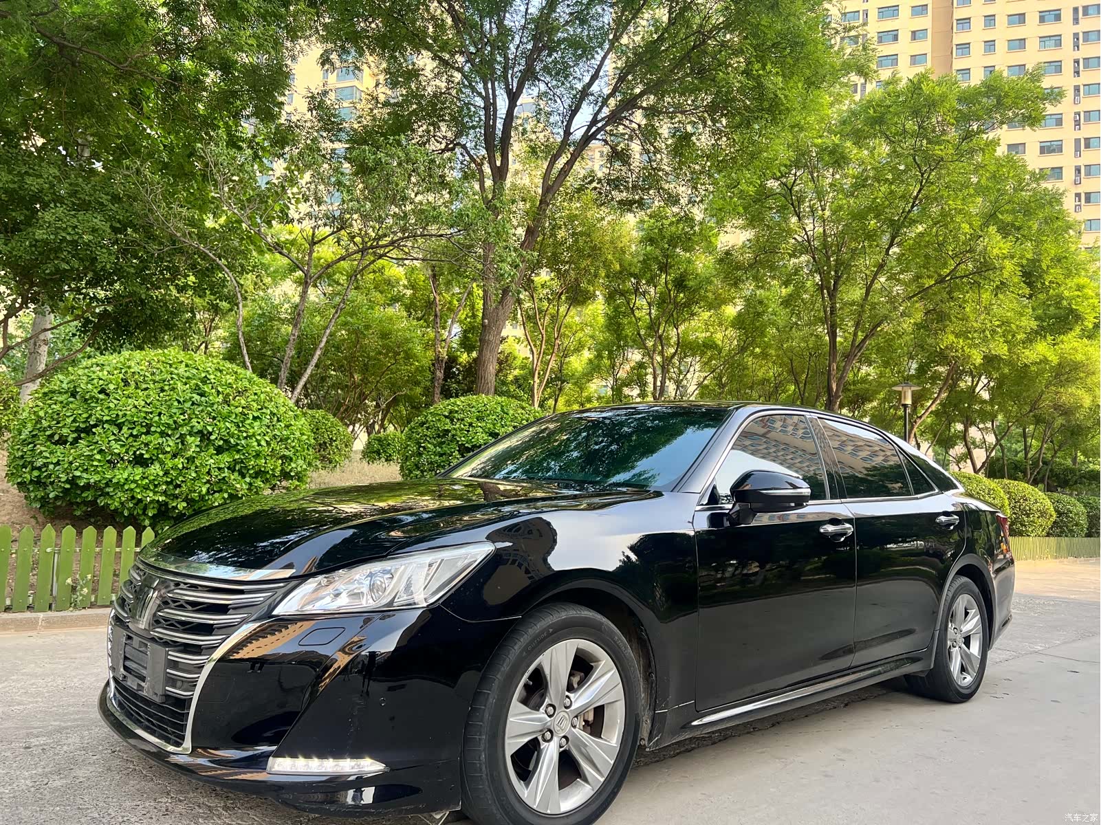 Toyota Crown, 2016 1