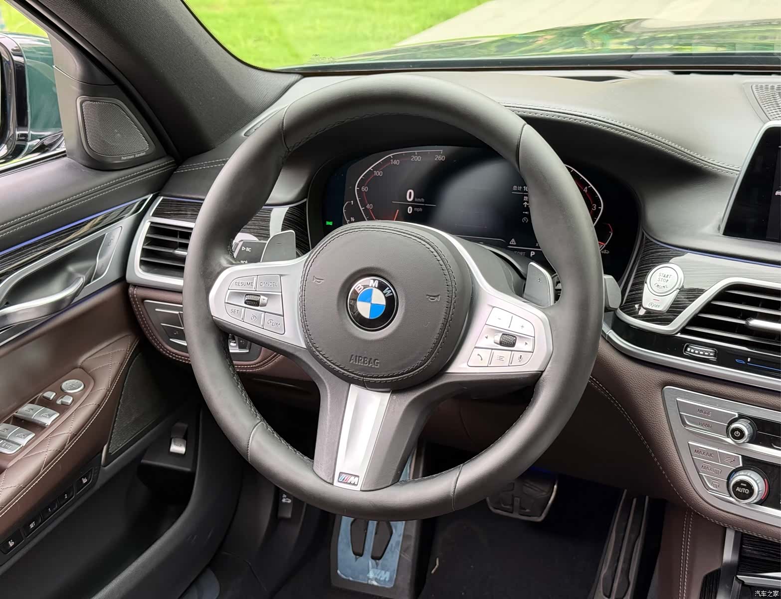 BMW 7 Series, 2020 все фото