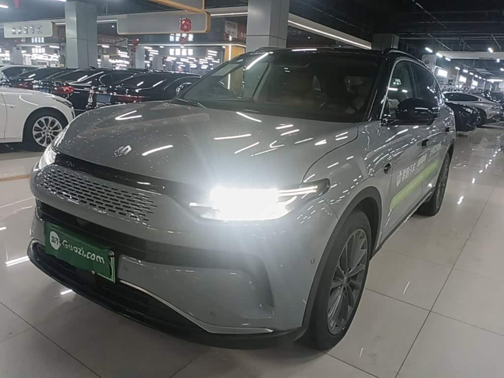 Leapmotor C11