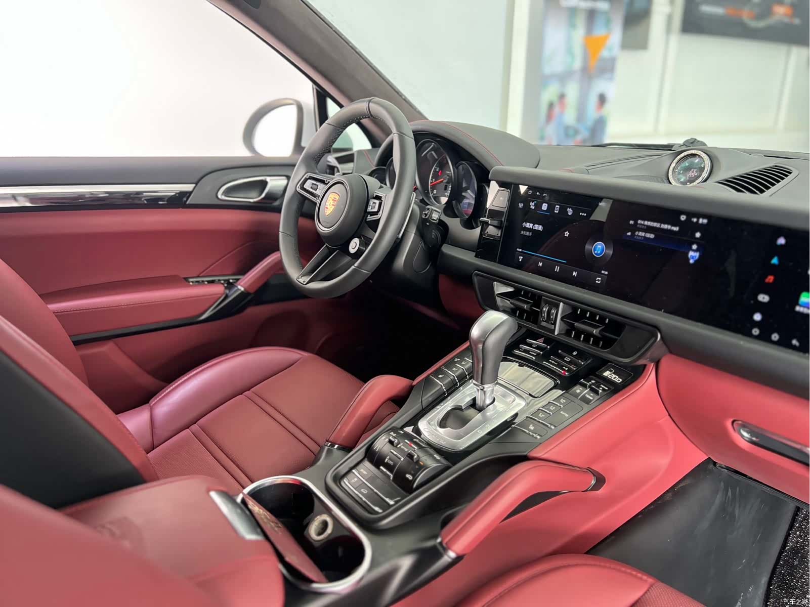Porsche Cayenne, 2012 9