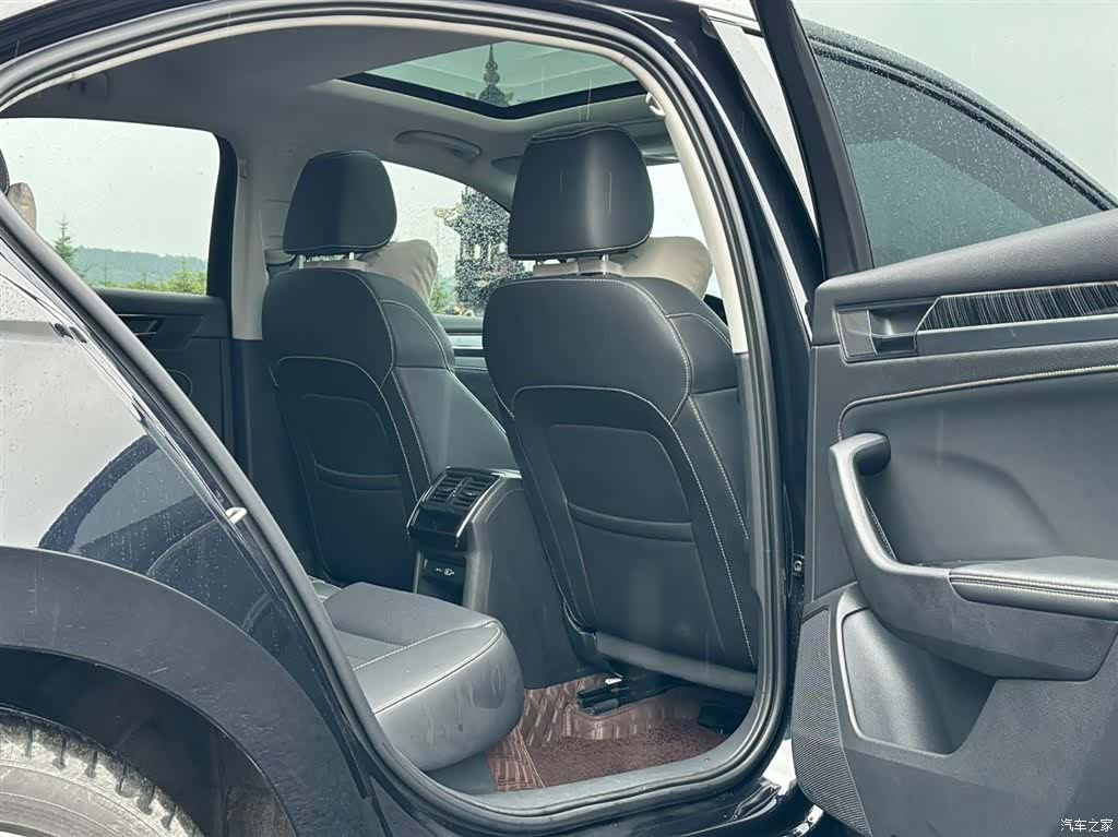 Skoda Superb, 2023 9