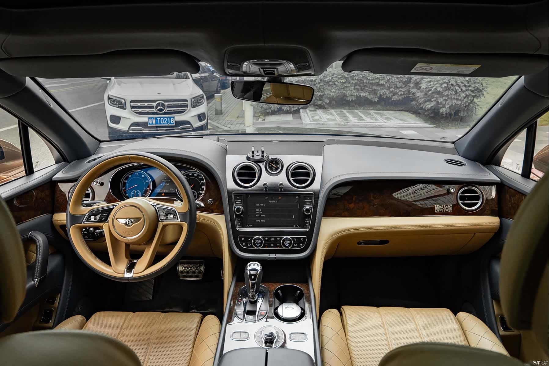 Bentley Bentayga, 2018 все фото
