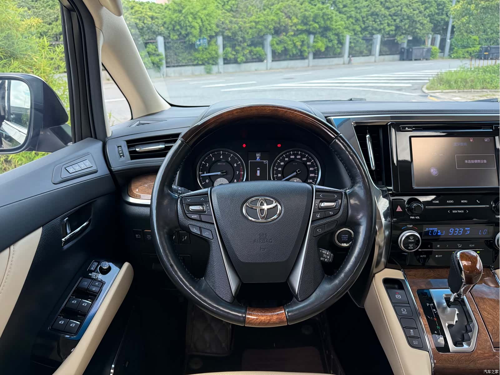 Toyota Alphard, 2017 9