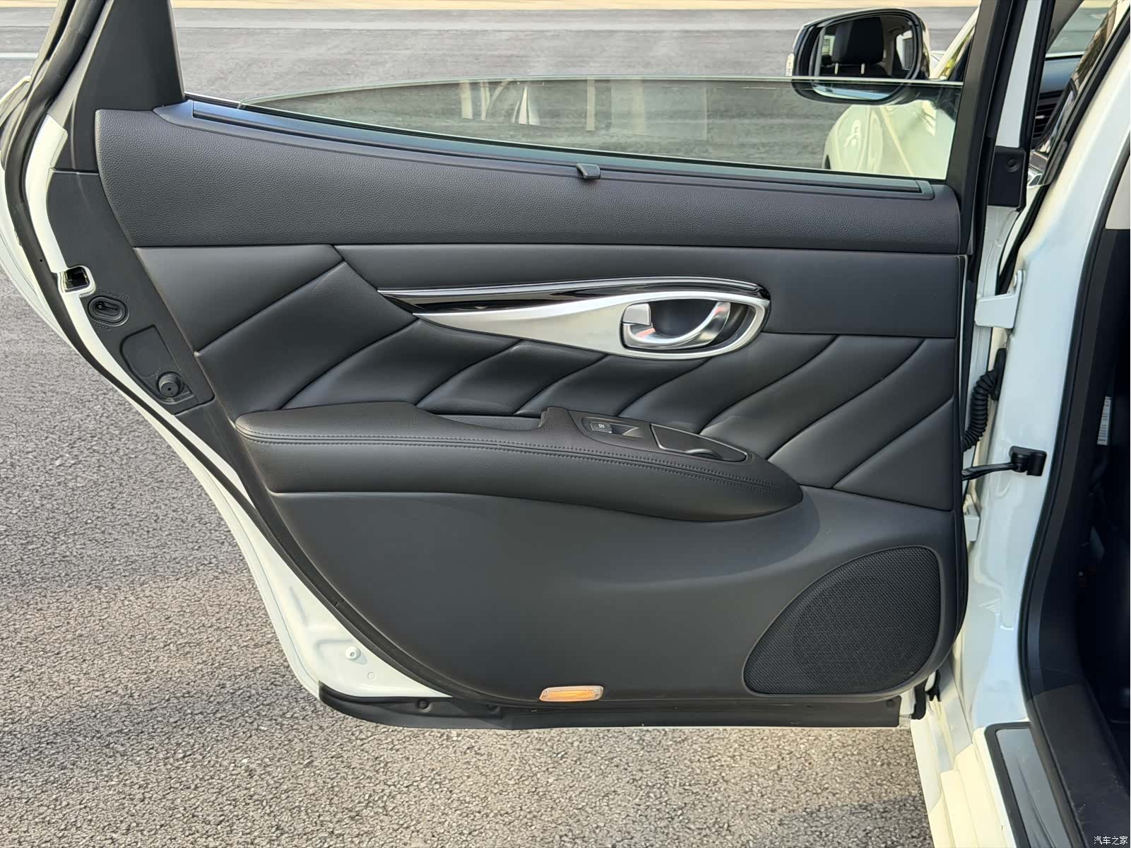 Infiniti Q70, 2016 16