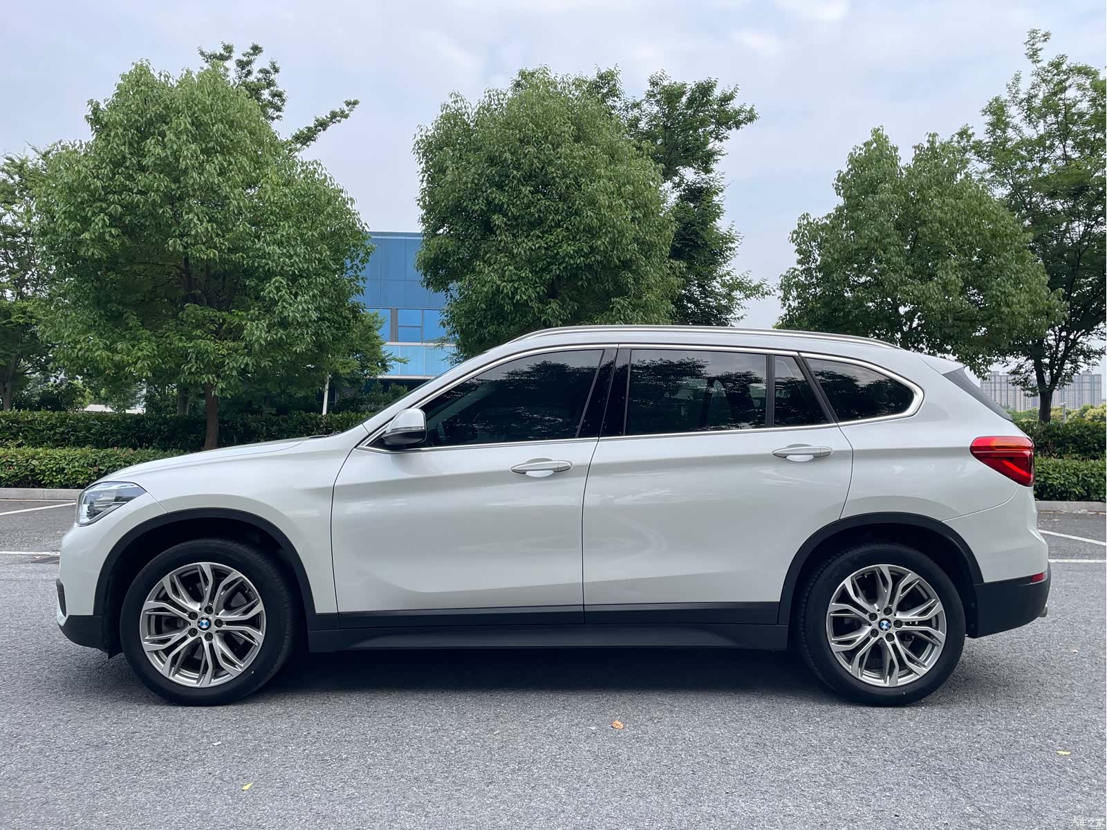 BMW X1, 2019 все фото
