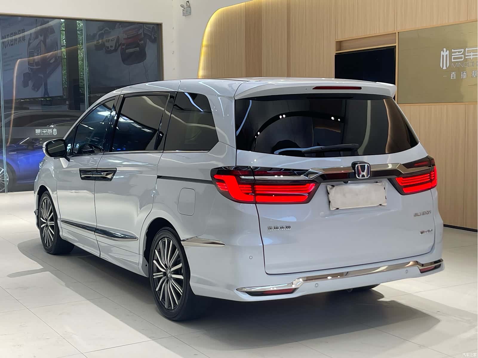 Honda Elysion, 2025 все фото
